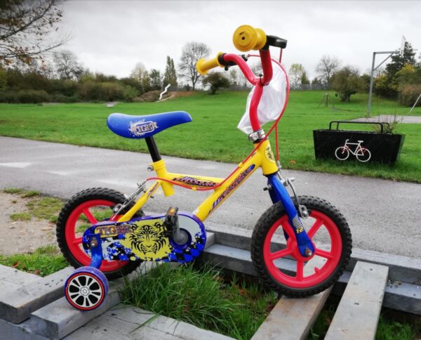 Power 'Tiger' Child's Bike  with stabilisers